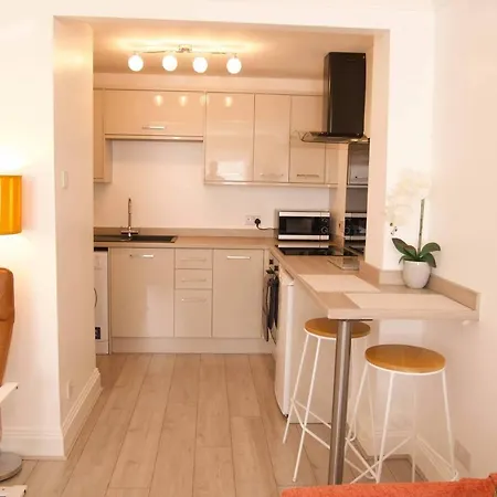 City Centre, Recently Renovated 2 Bedroom Flat York