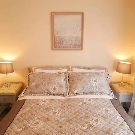 City Centre, Recently Renovated 2 Bedroom Flat Apartment York
